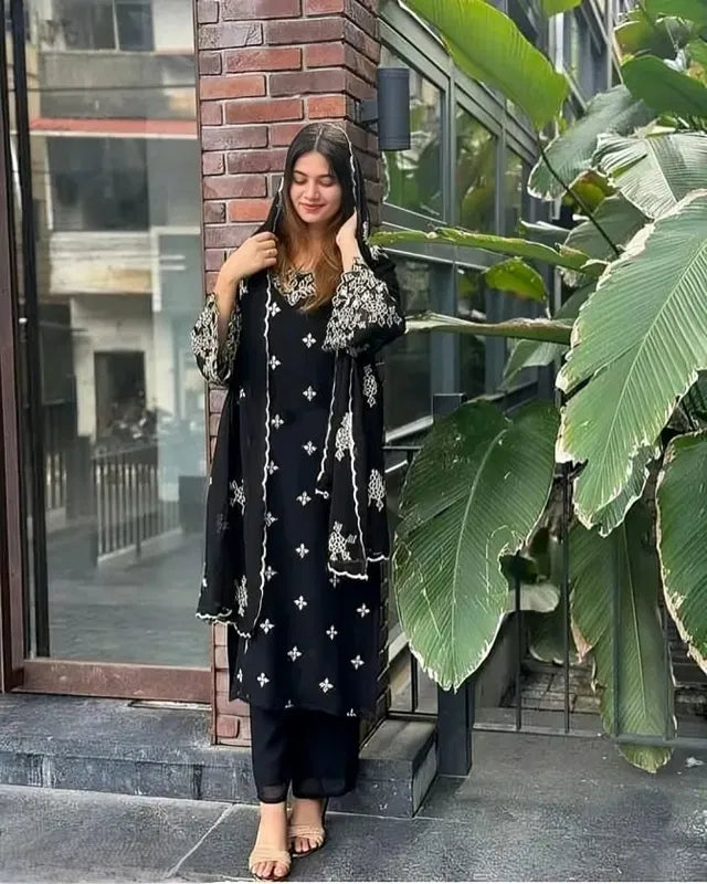 Kurta With Dupatta And Bottomwear 15801